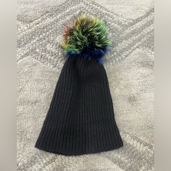 Neiman Marcus Pom hat with real fox fur. - Picture 1 of 3